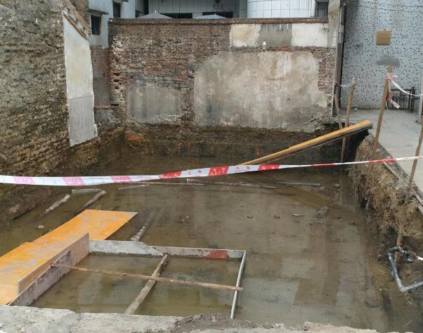 松木樁+筏板基礎才是基礎中的“戰斗機”，沒見過的朋友開開眼界