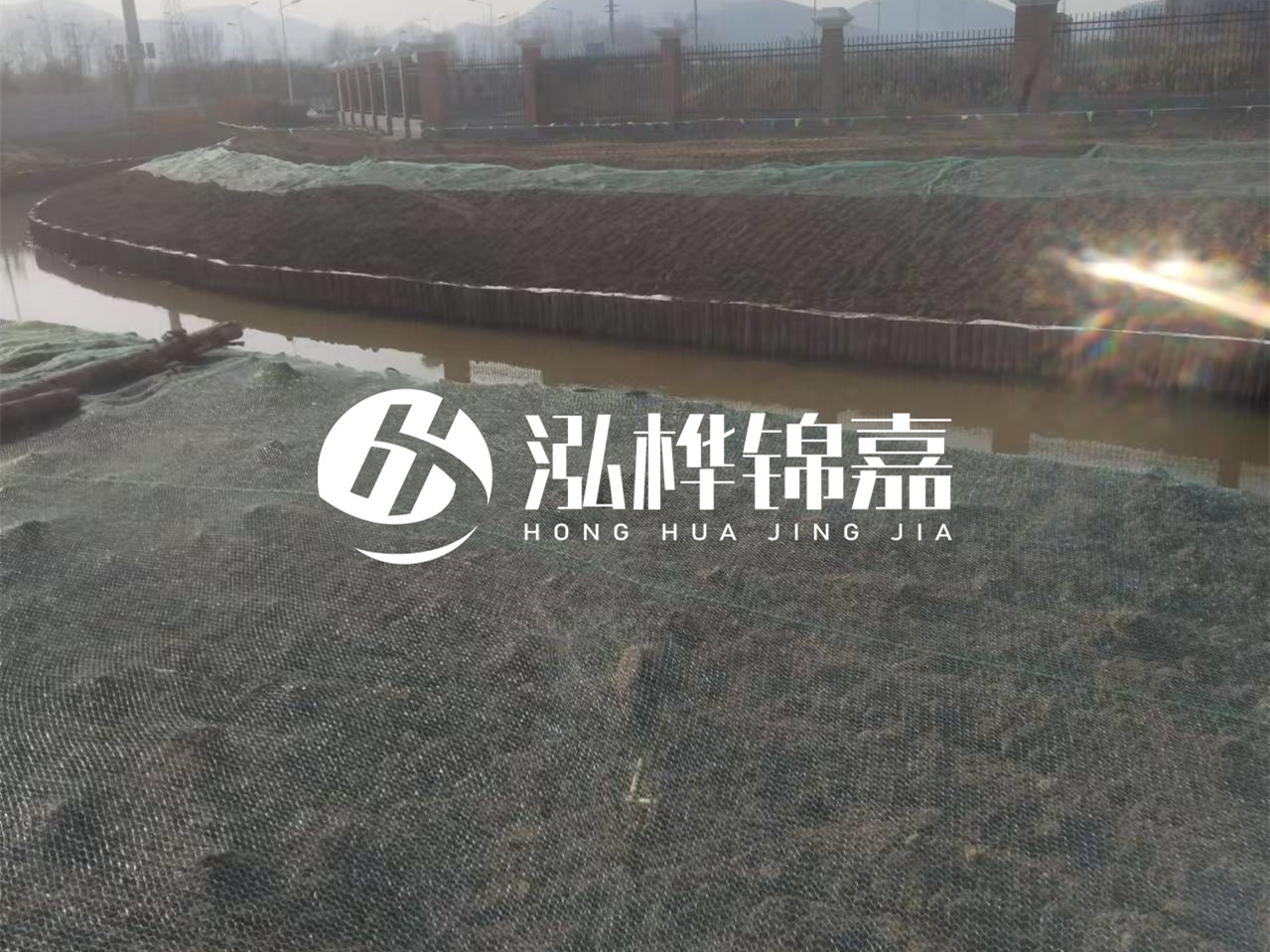 河道木樁打不下去怎么辦？河道打樁木能在水里使用多少年？